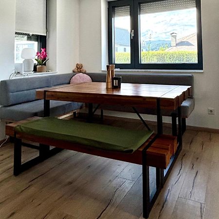 Schoene Wohnung Mit Terrasse Und Parkplatz Velden am Woerthersee Exterior photo