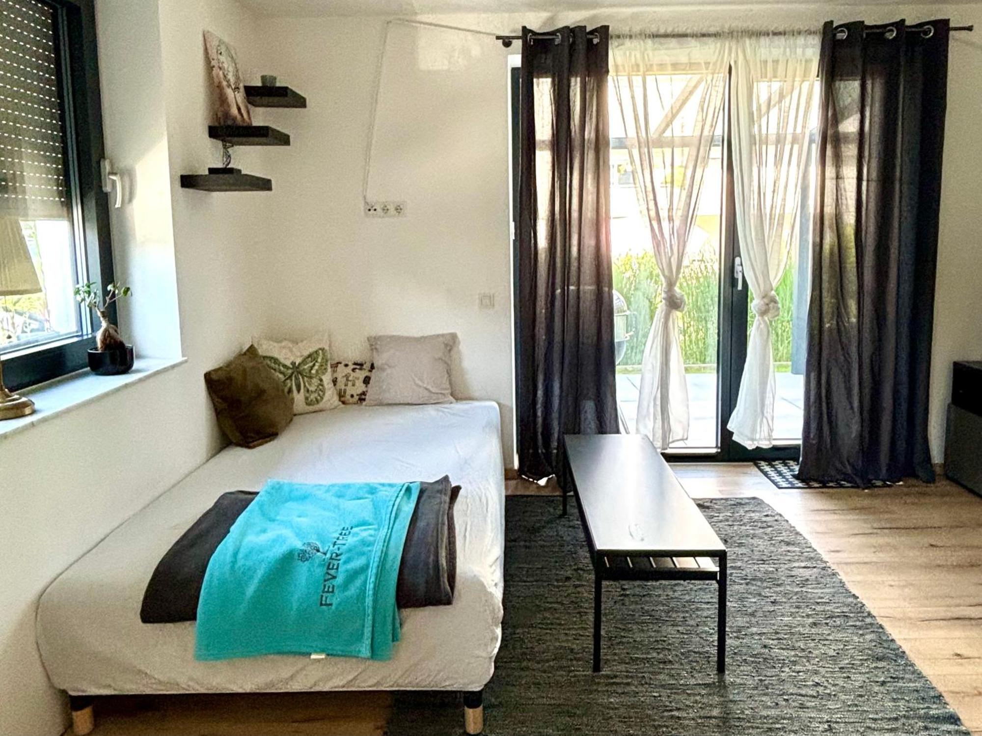 Schoene Wohnung Mit Terrasse Und Parkplatz Velden am Woerthersee Exterior photo